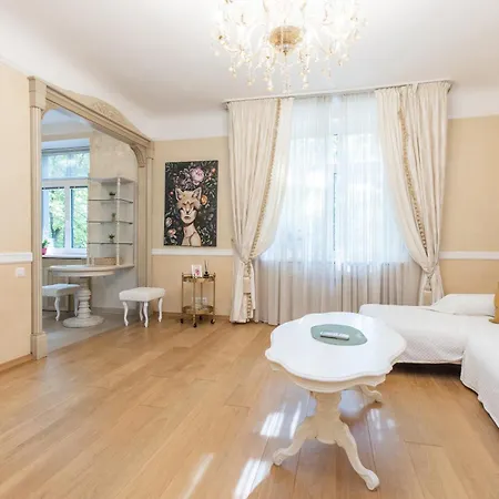 Apartment Old Town 2 Bedroom And Office Artdeco With Wifi And Tv *