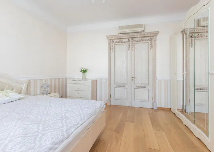 Old Town 2 Bedroom And Office Artdeco With Wifi And Tv * 리가