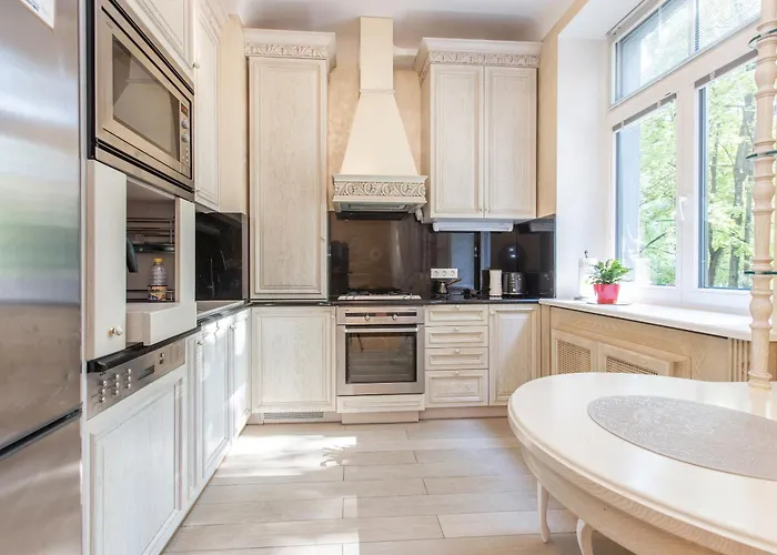 Апартаменты Old Town 2 Bedroom And Office Artdeco With Wifi And Tv