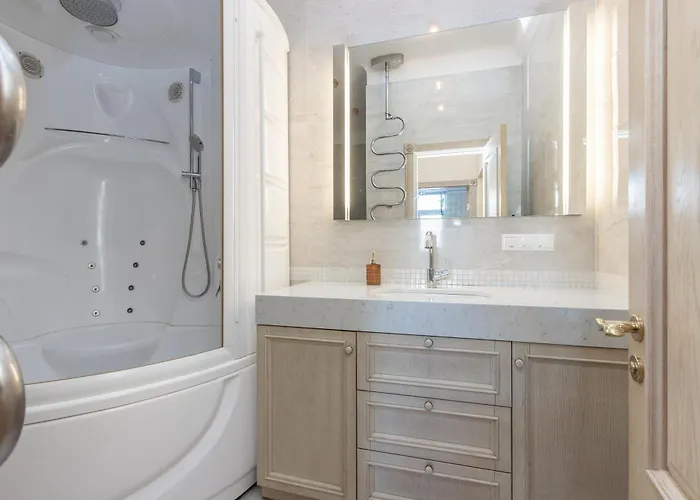 아파트 Old Town 2 Bedroom And Office Artdeco With Wifi And Tv *